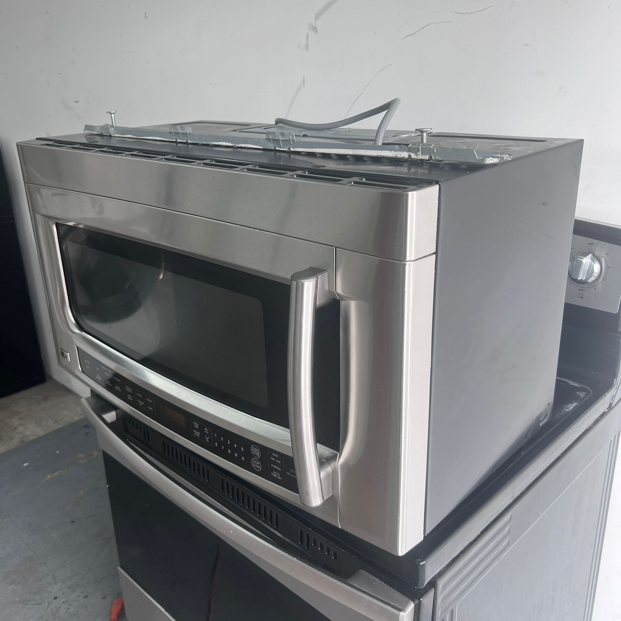 LG Stainless Steel Over-the-Range Microwave LG Stainless Steel Over-the-Range Microwave